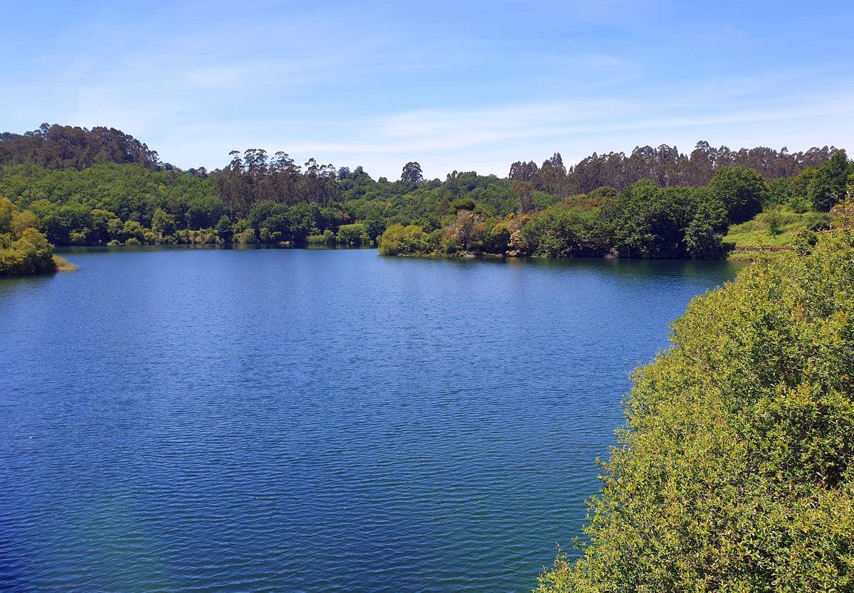 Desembocadura del río Barragán en el río Oitavén, casi junto al embalse de Eiras, la semana pasada