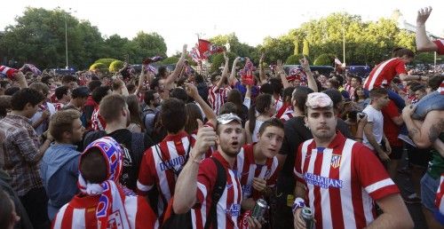 Los aficionados del Atlético celebran la Liga en Madrid