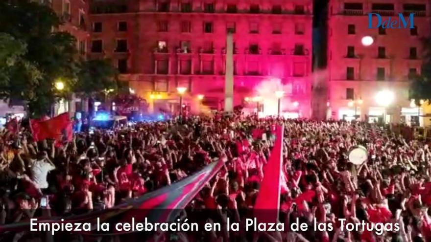 ¡Somos de Primera! La afición del RCD Mallorca celebra el ascenso a Primera División