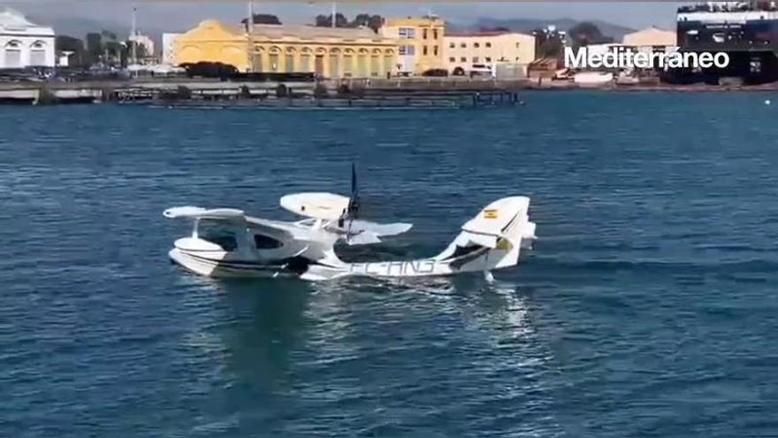 Vídeo: Polémica por el amerizaje de un hidroavión en Burriana