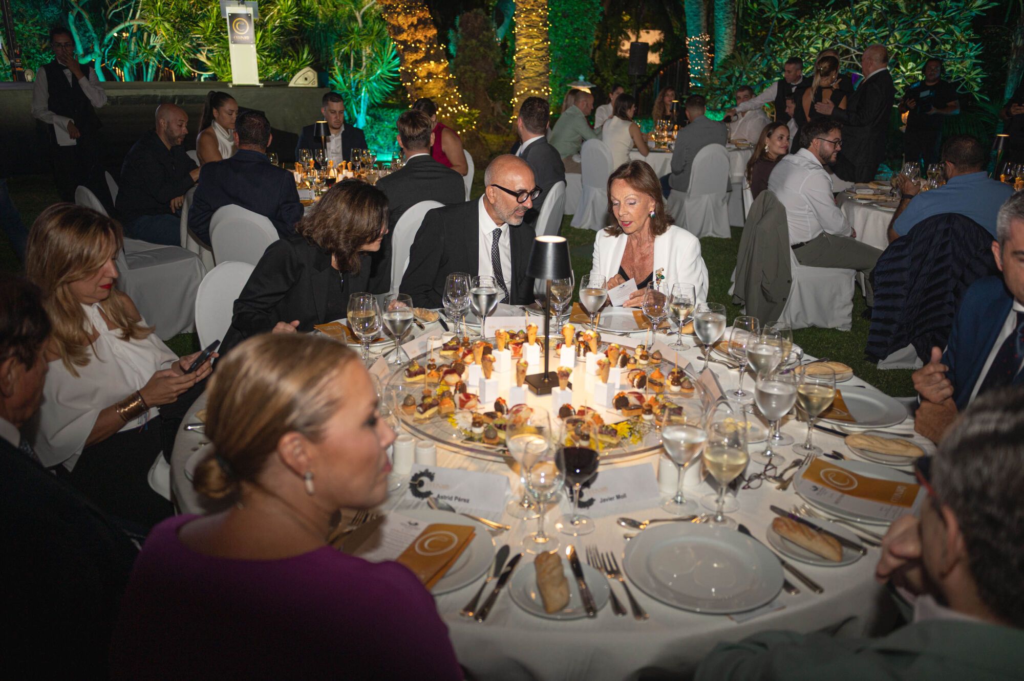 Photocoll * Comienza a las 19:30 horas Gala * Comienza a las 20:00 horas * Intervenciones de Javier Moll - Manuel Domínguez...  | 13/10/2025 | Fotógrafo: Rafael Arturo Jiménez Rivero