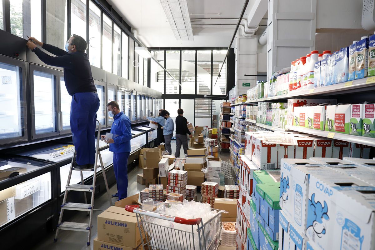 Preparativos para la apertura del supermercado gastronómico de Maskom en La Merced.