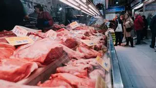 El cordero lechal bate el precio récord de 2023 a tres semanas de Navidad: "Es una locura, un producto de lujo"