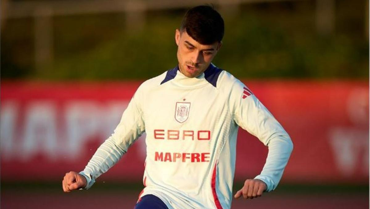 Pedri durante la sesión