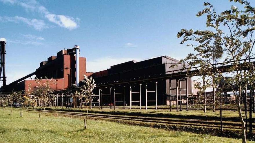 Instalación de la acería en la factoría de ArcelorMittal en Veriña (Gijón).