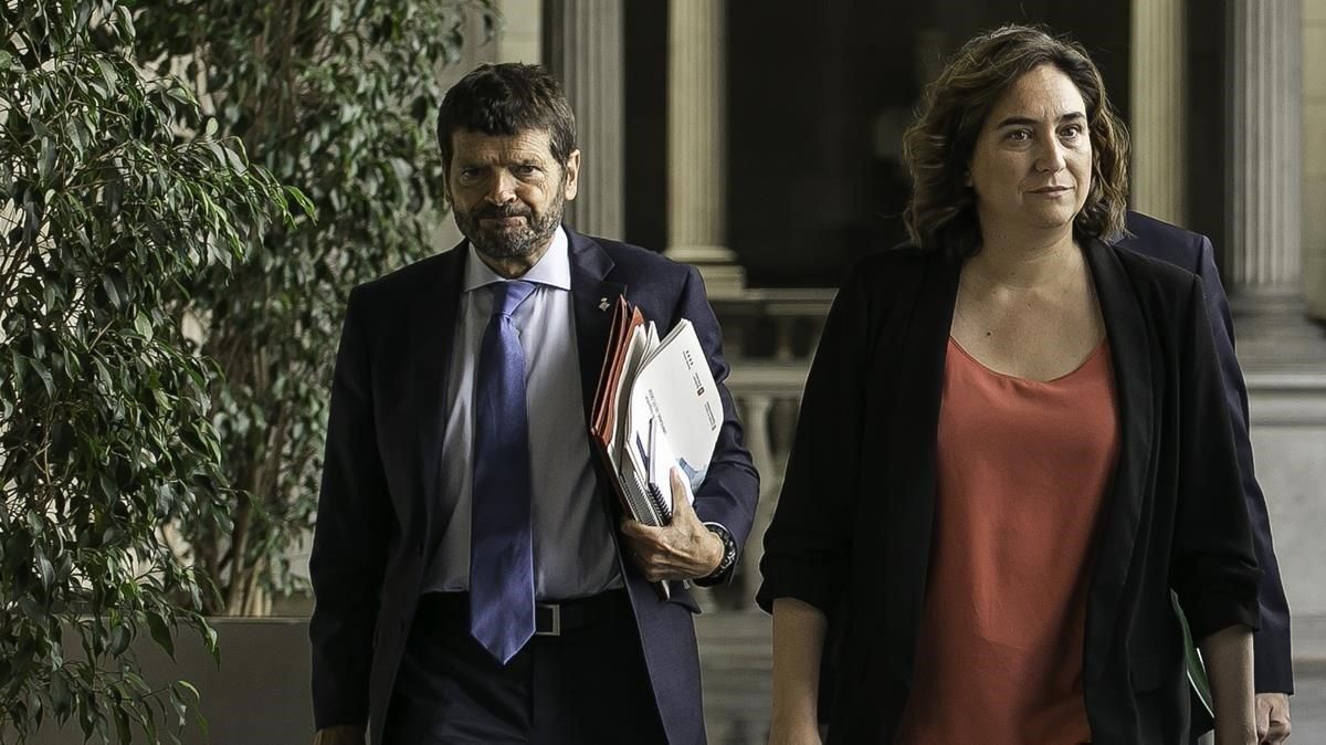 zentauroepp49128329 barcelona 19 07 2019 l alcaldessa ada colau i el conseller190820114919 zentauroepp49128329 barcelona 19 07 2019 l alcaldessa ada colau i el conseller190820114919