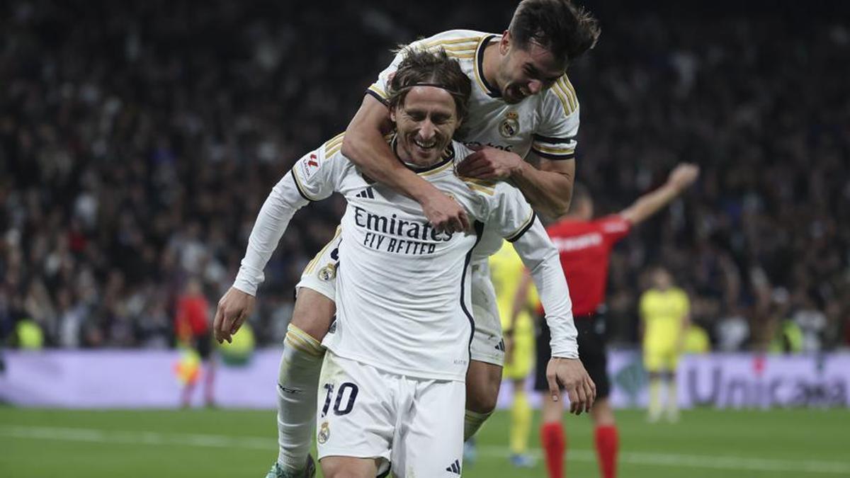 Modric celebra un tanto durante el Real Madrid - Villarreal.