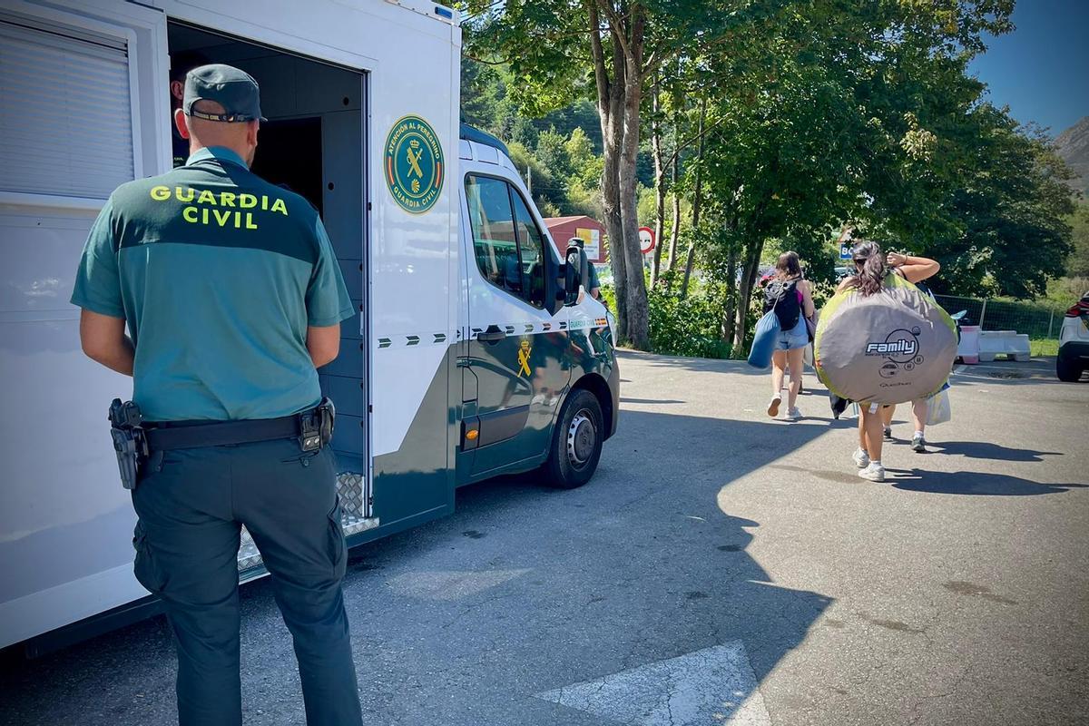 Punto de atención al ciudadano a la entrada del festival.