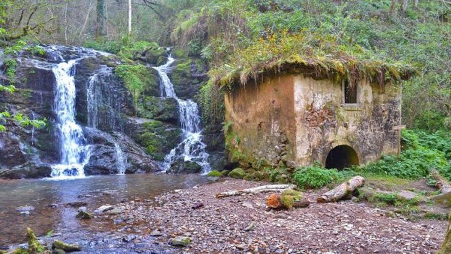 Herida una mujer de 62 años cuando realizaba la ruta de Los Molinos, en Villaviciosa