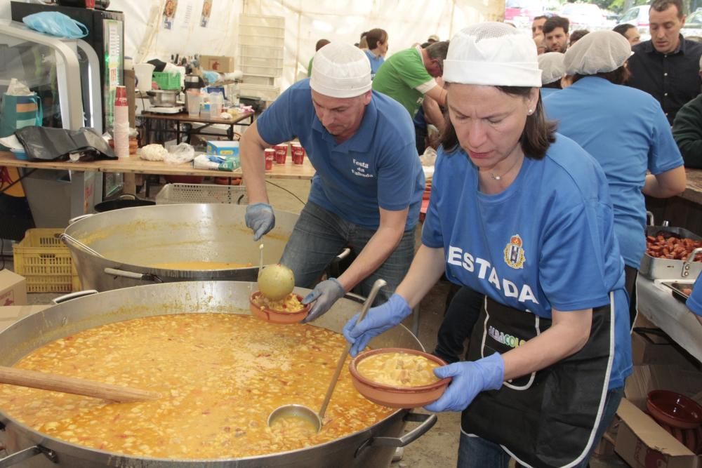 Fiestas gastronómicas en Galicia | La fabada no falta en Marcón