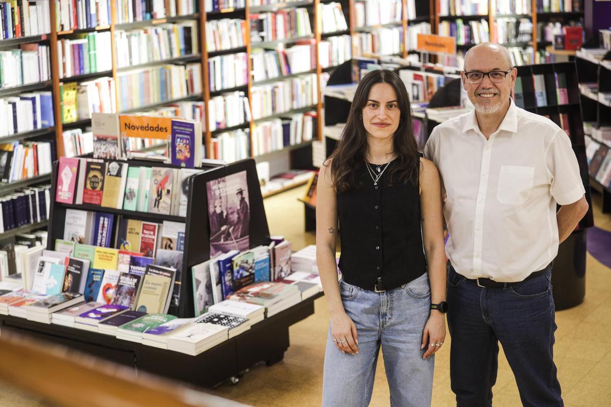 Paula y Alfredo Quirós, tercera y cuarta generación de la librería Cervantes.