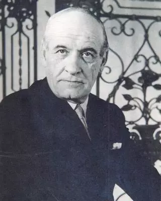 Ortega y Gasset, filósofo madrileño, ya adelantaba: "Siempre que enseñes, enseña también a dudar de lo que enseñes"