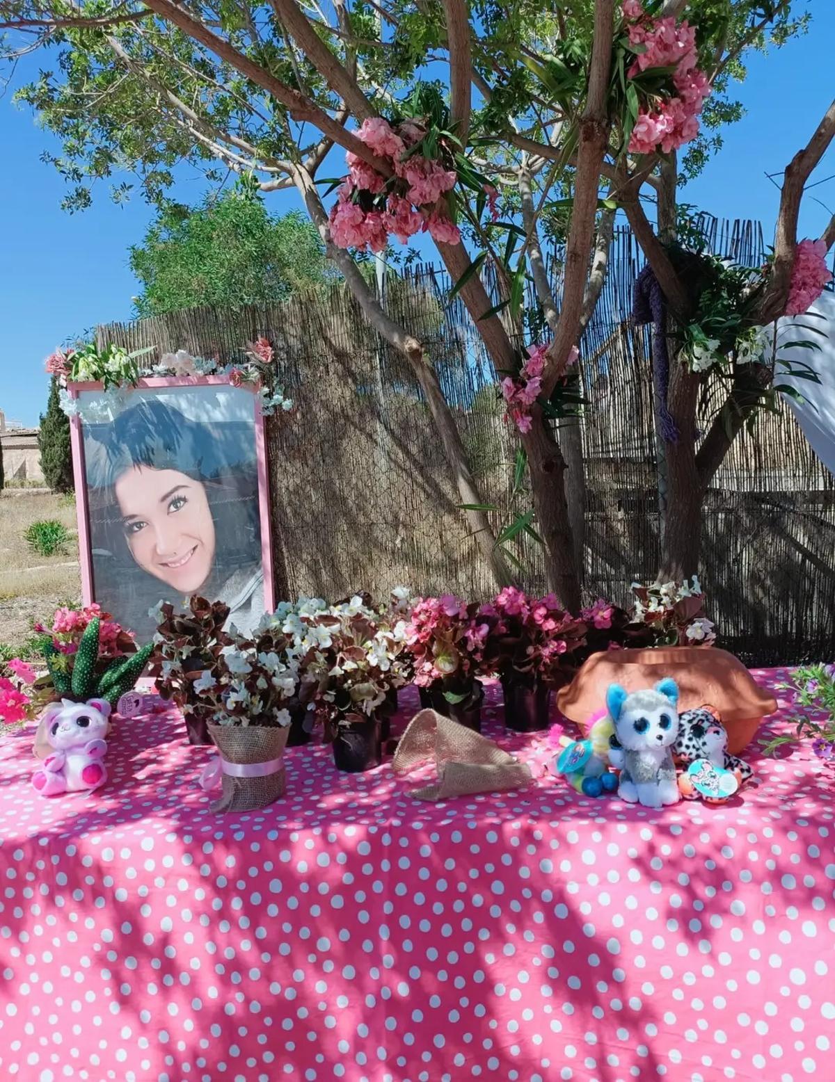 Así ha sido el homenaje a Cloe seis meses después de su asesinato