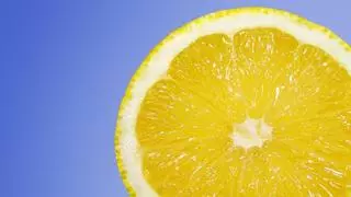 El truco infalible para dormir bien: Solo necesitas un limón