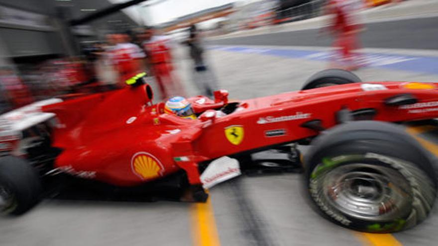 Fernando Alonso en los entrenamientos del GP de Corea.