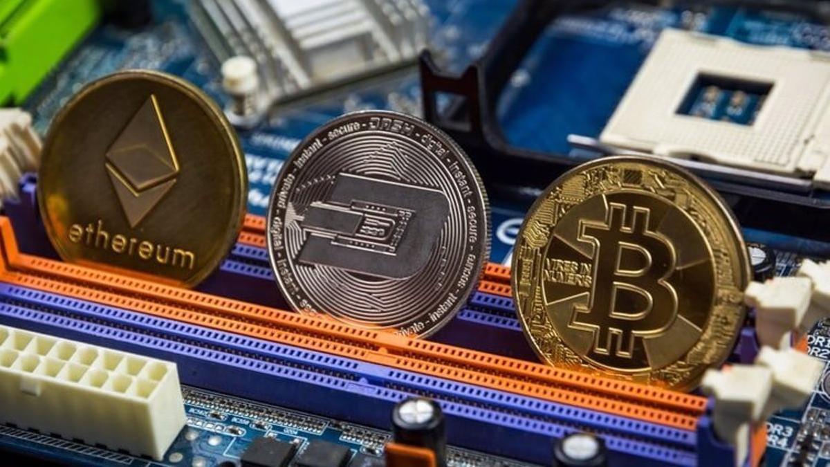 Desde Vigo hasta las billeteras virtuales de dos albaneses: así se resolvió una compleja estafa de criptomonedas