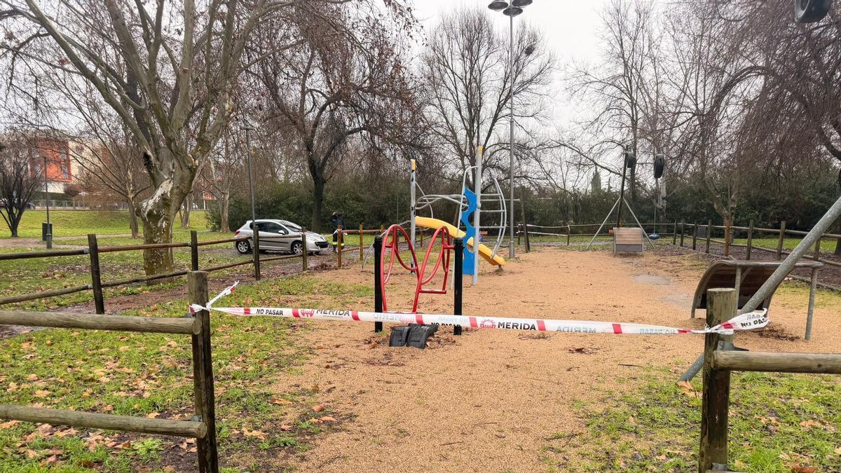 Uno de los parques cerrados por el temporal.