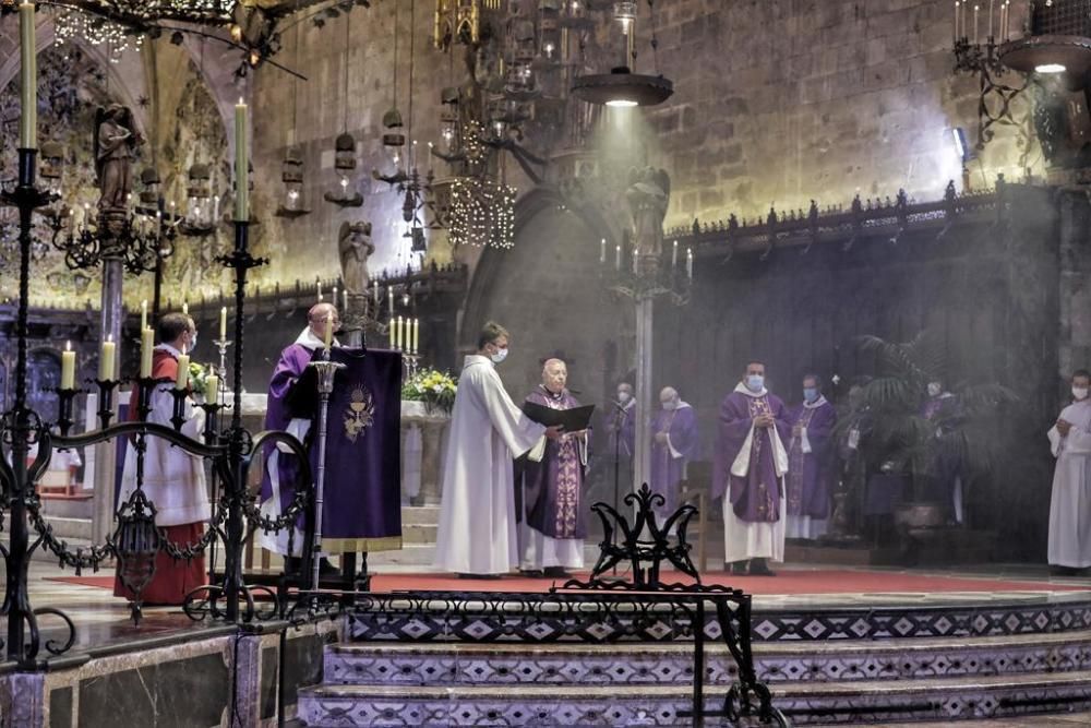 Funeral por las víctimas del coronavirus en la Seu de Mallorca