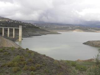 Todos los embalses, excepto La Viñuela, recuperan los niveles de hace un año