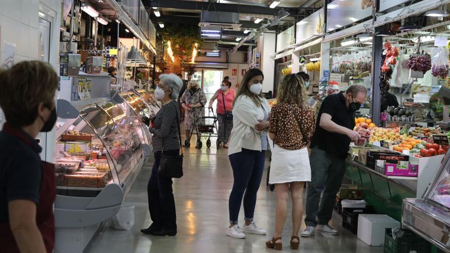 Los vendedores del Mercado piden ser escuchados y «no ser moneda de cambio electoral»