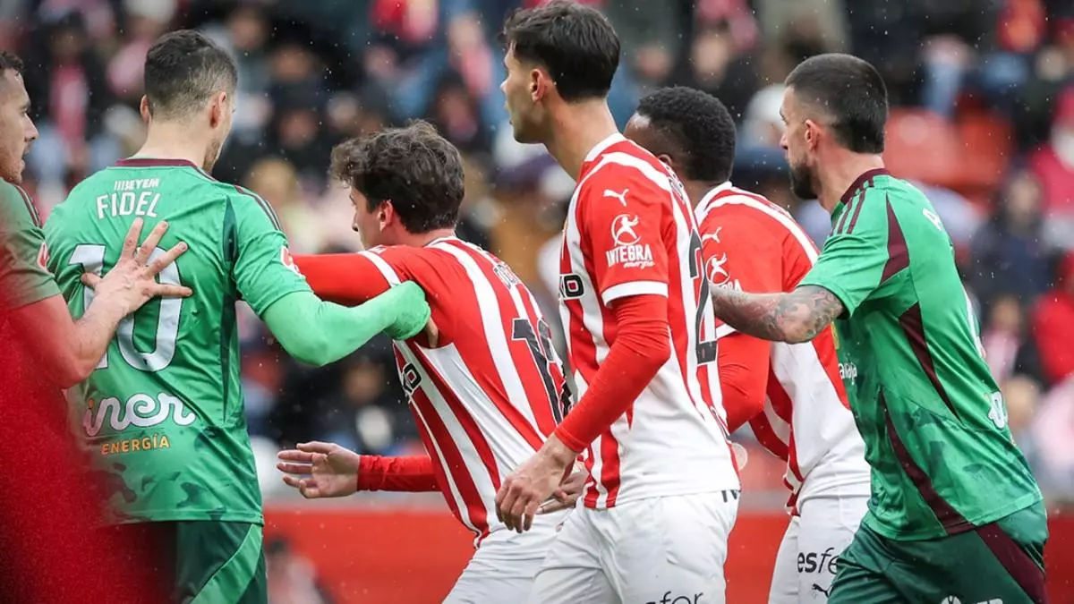 El Sporting pide "explicaciones" por el arbitraje de Muresen y ratifica a Rubén Albés