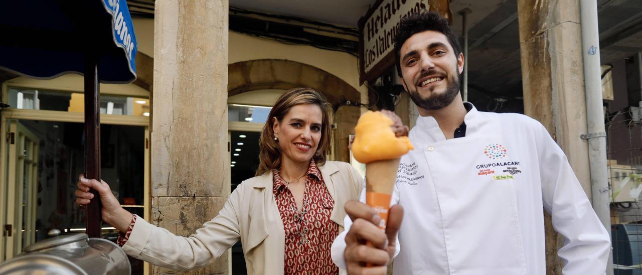 Román y Vanessa Guillem, responsables de la heladería Los Valencianos. | Ricardo Solís