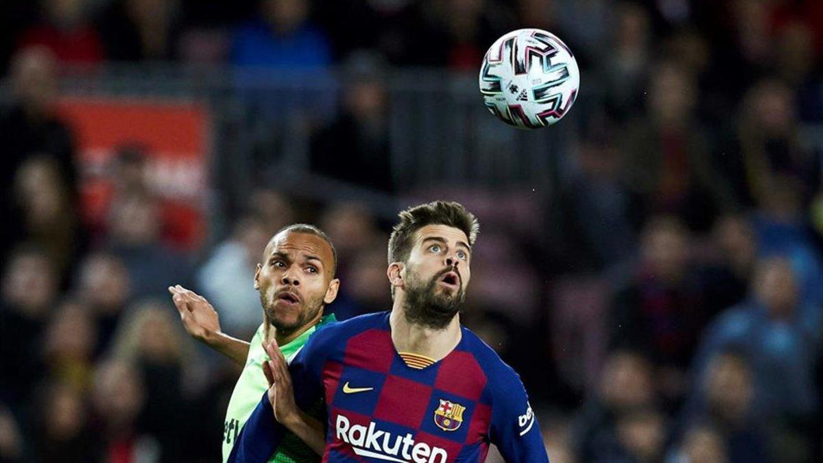 Piqué suma 535 partidos oficiales con el FC Barcelona. En Vigo aspira a jugar el 536, con el que superaría al que fuera su compañero Víctor Valdés (535)