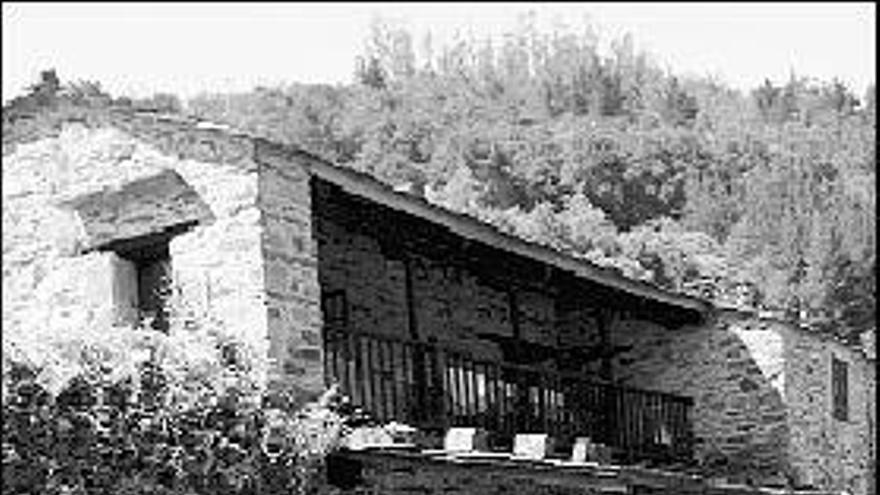 Exterior del hotel La Rectoral, el primero rural en la zona.