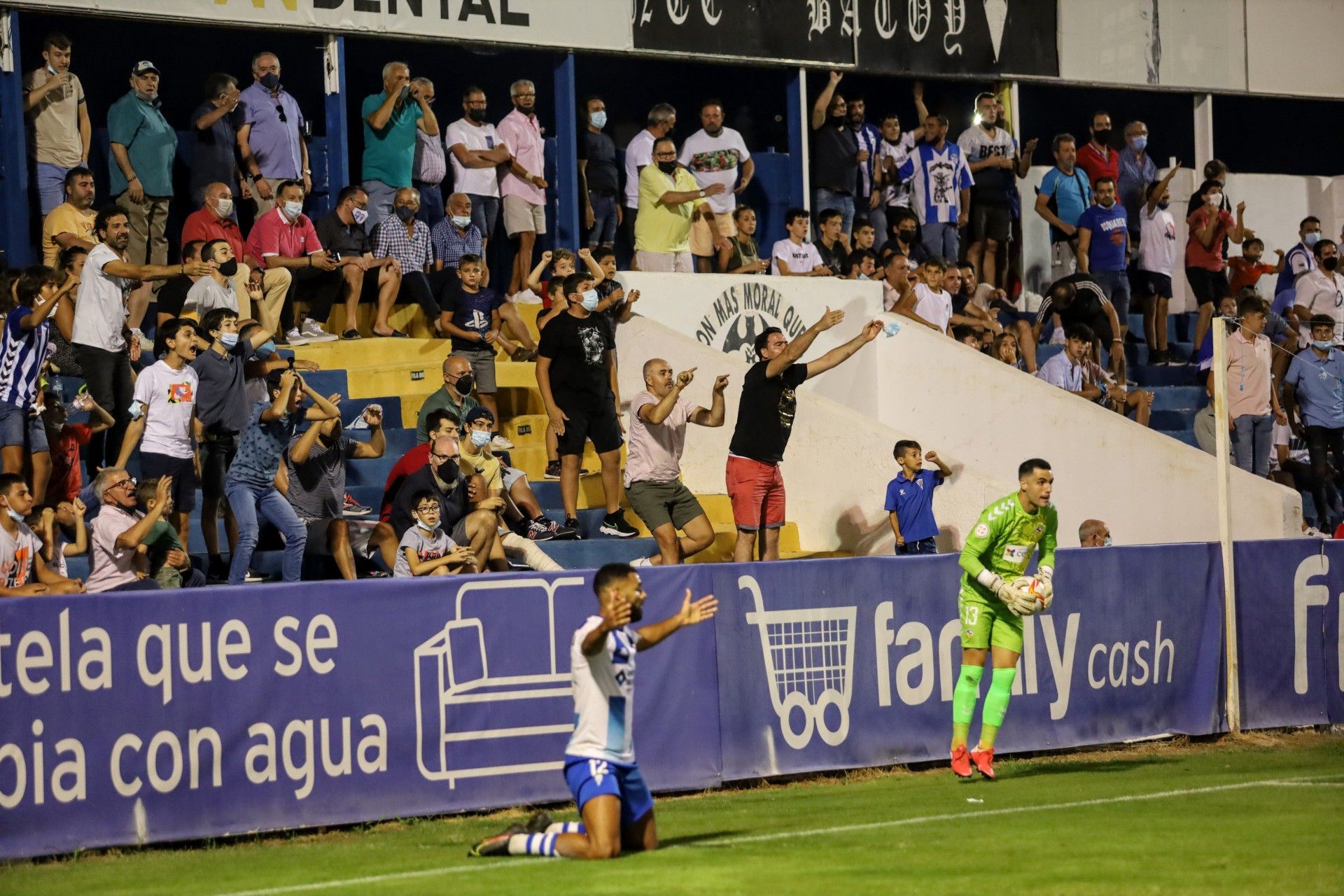 El Alcoyano se mantiene invicto / JUANI RUZ