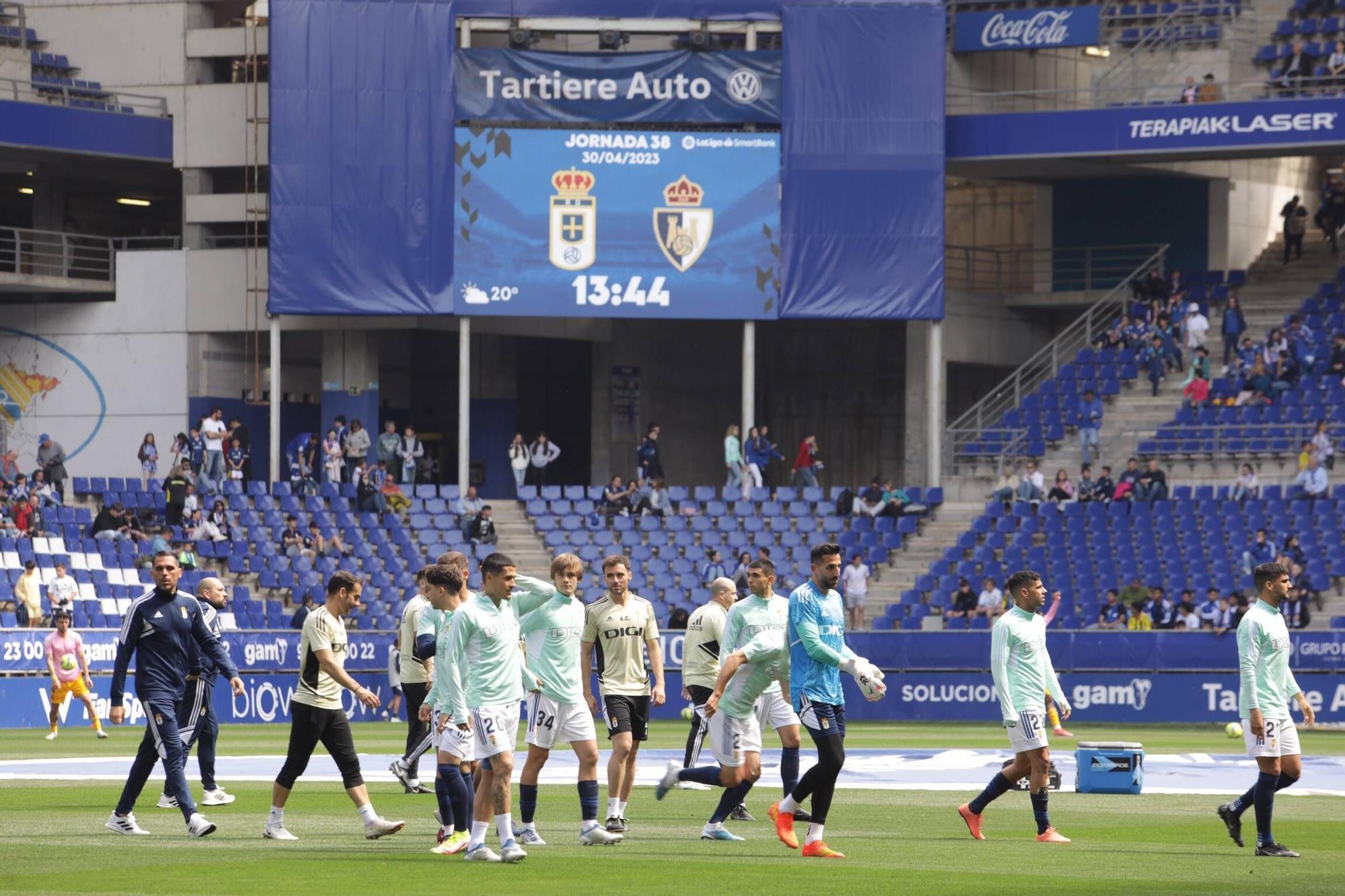 EN IMÁGENES: La remontada del Oviedo frente a la Ponferradina y el gran ambiente en el Tartiere