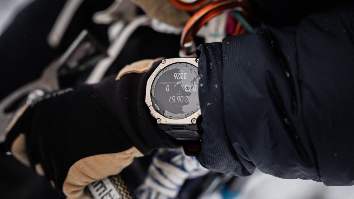 Jost Kobusch, en una de sus expediciones con el T-Rex Ultra 2