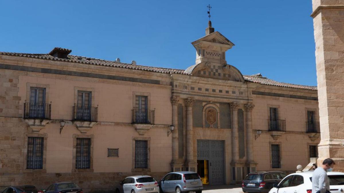 Palacio Episcopal, futura sede del Museo de los Tapices.