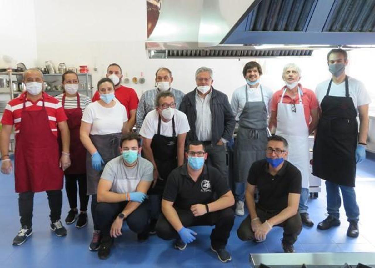 Los sanitarios del área Llerena-Zafra cenarán hoy un menú elaborado por la hostelería de Monesterio