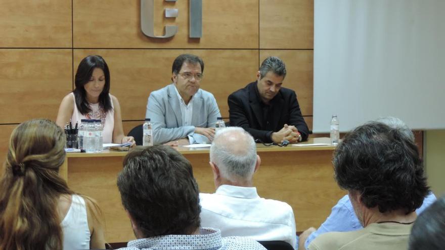 Blai Paco (al mig) i Joan Domènech (dreta), en l&#039;acte del relleu