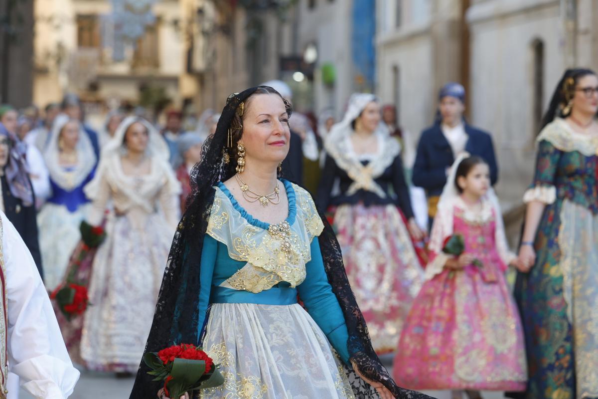 Todas las fotos de la ofrenda del 17 de marzo por la calle San Vicente hasta las 18:30 horas