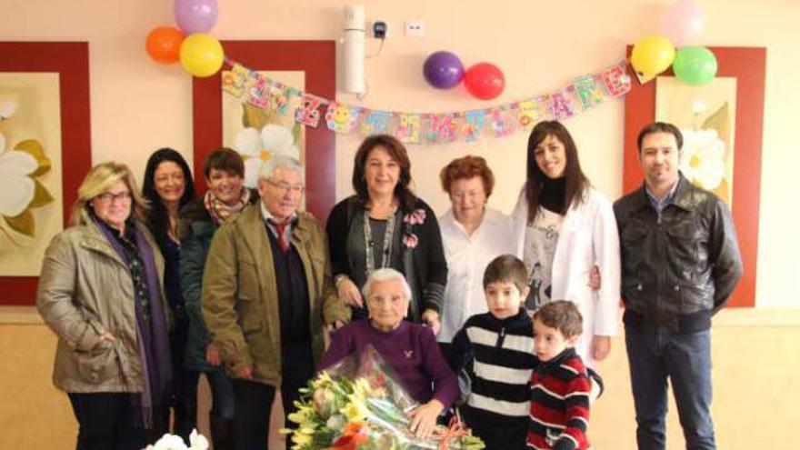 Remedios Pérez Picó cumple 107 años en Elda