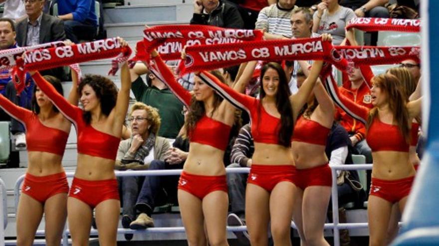 Las Cheerleaders del UCAM Murcia