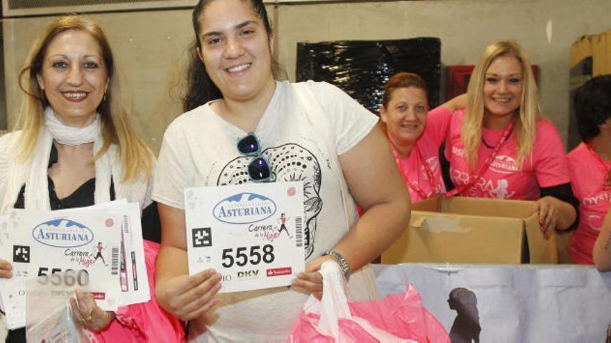 Recogida de dorsales y camisetas en la feria ´Sport Woman´