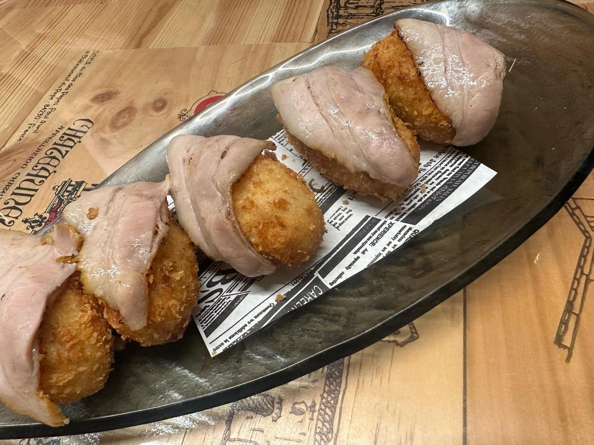Croqueta de jamón.