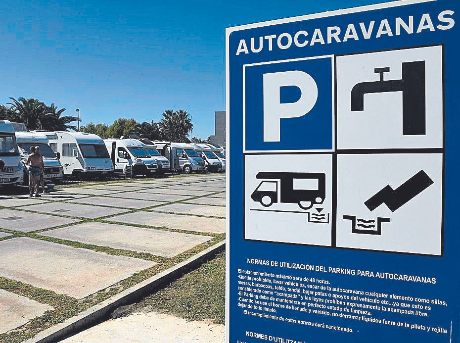 Párking de autocaravanas junto al Planetario de Castelló.