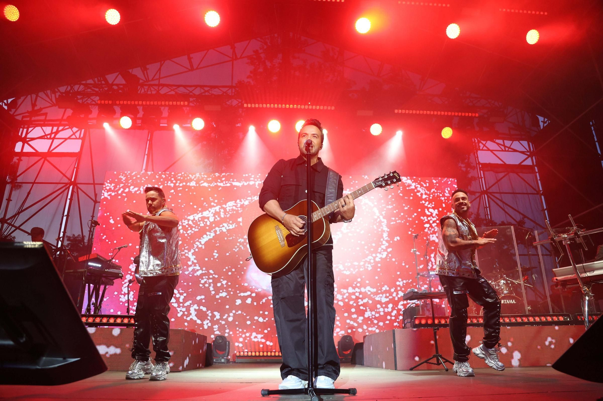 Concierto de Luis Fonsi en el parque de Santa Margarita, en el ciclo Son do Nordés