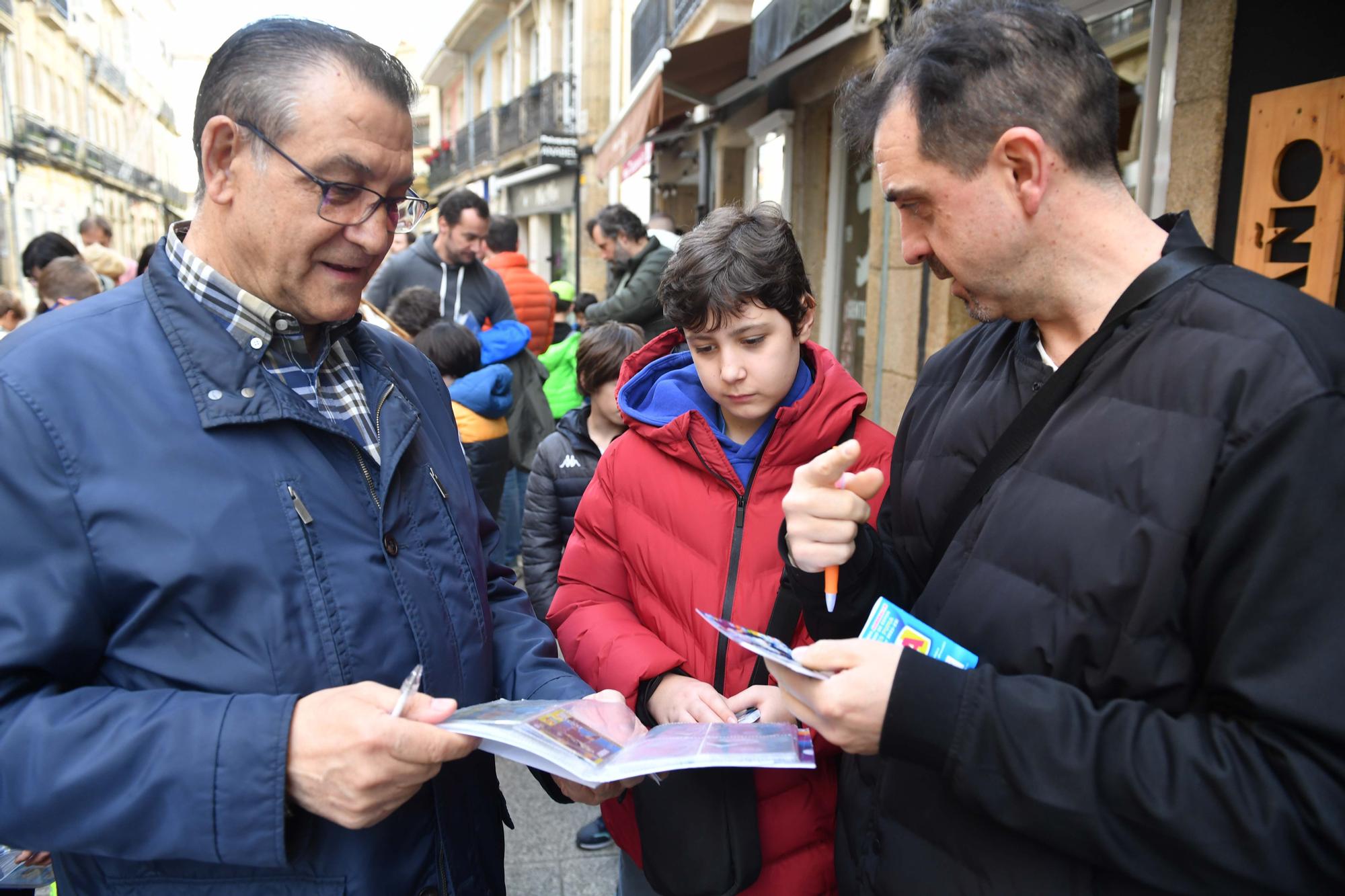 La 'fiebre' de los cromos en A Coruña