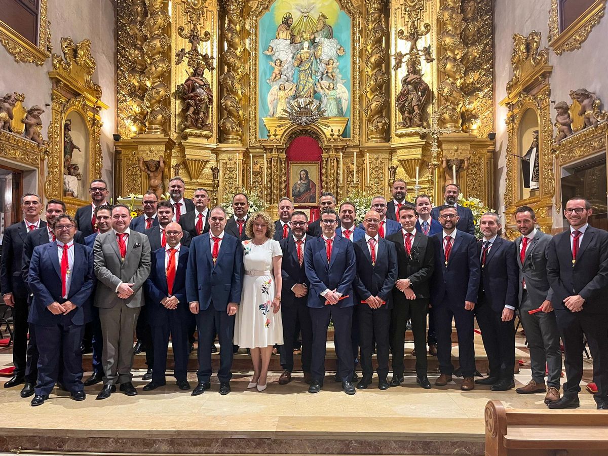 Los clavarios en la ceremonia del Corpus Christi.