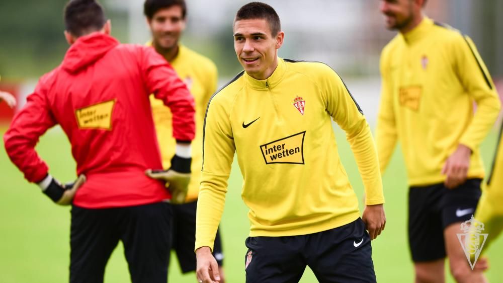 Entrenamiento del Sporting en Mareo.