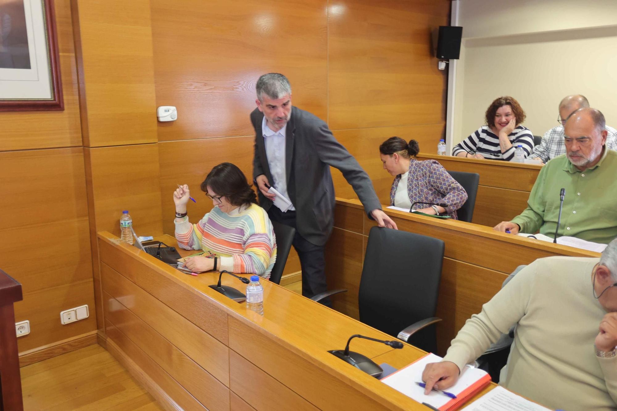 Martín Seco toma posesión como concejal del PSOE en Arteixo