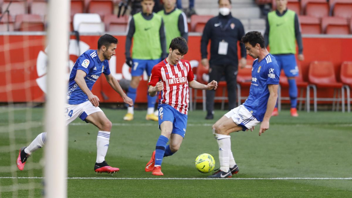 En imágenes: el derbi entre el Sporting y el Real Oviedo