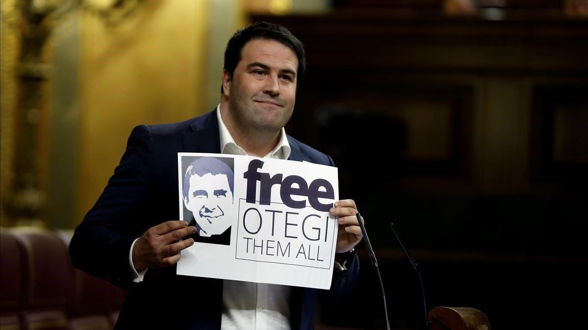zentauroepp29326854 madrid 14 04 2015 pleno del congreso intervencion del diputa190130104441 zentauroepp29326854 madrid 14 04 2015 pleno del congreso intervencion del diputa190130104441