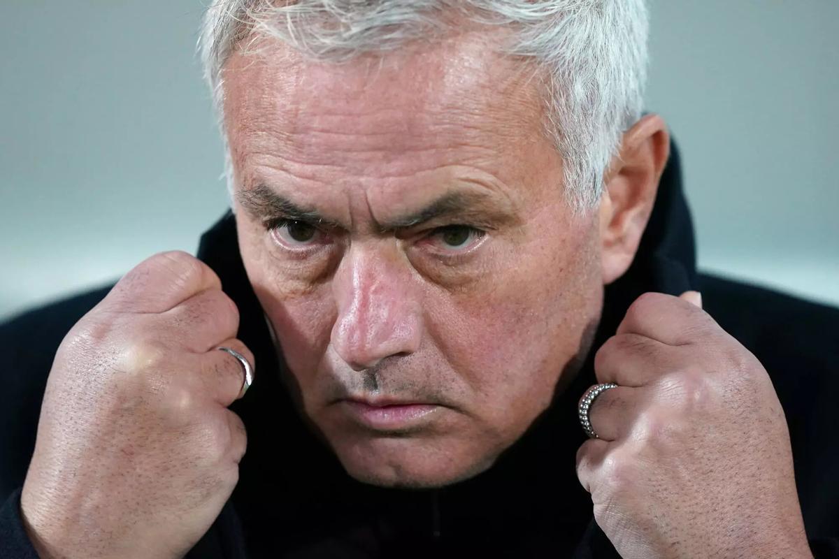 Mourinho, en un partido de la pasada liga lusa con el Benfica