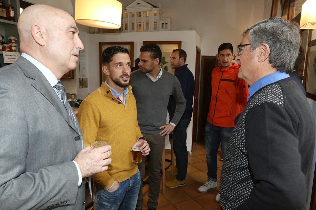 Almuerzo de unión entre consejo y jugadores del Córdoba CF