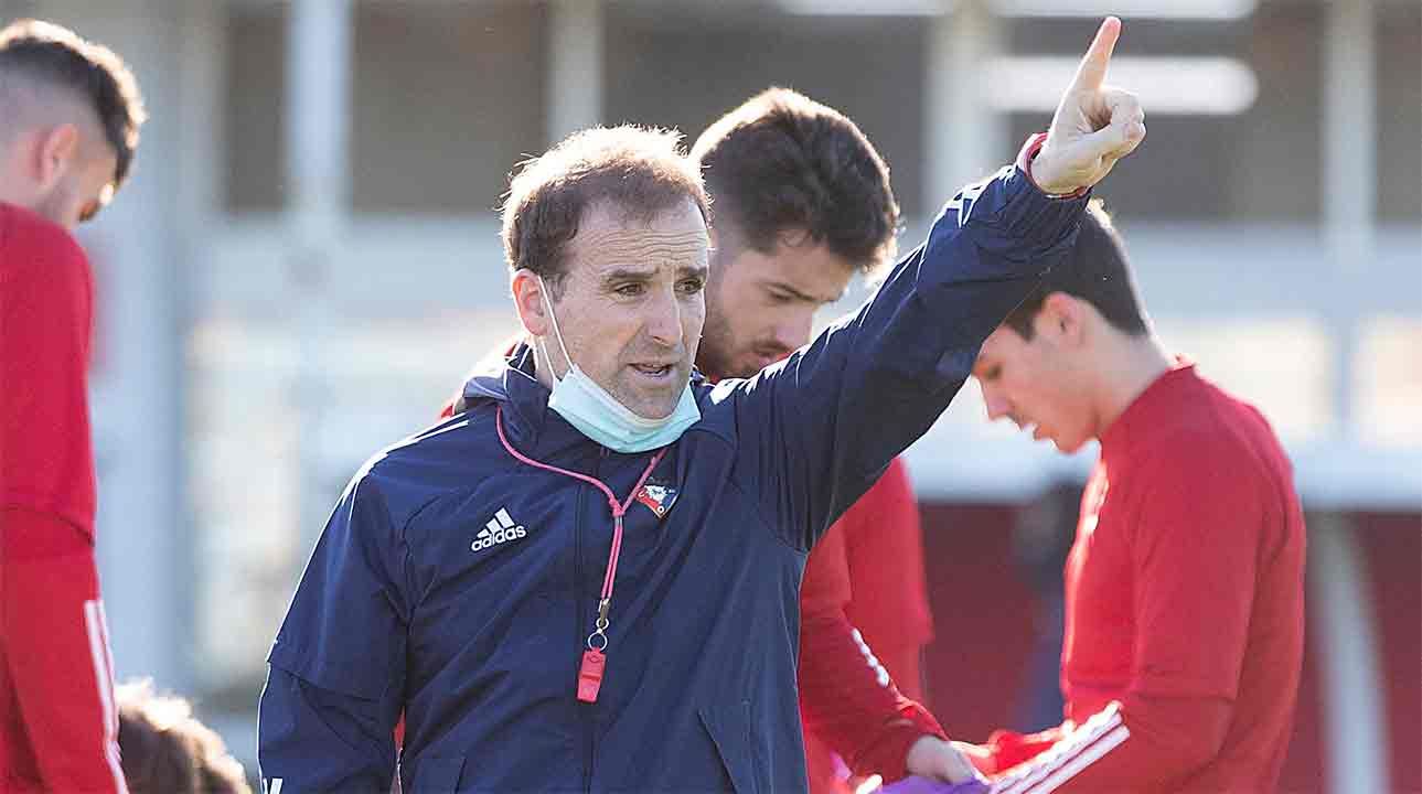 Jagoba Arrasate dirige la última sesión de entrenamiento antes de jugar contra el Espanyol